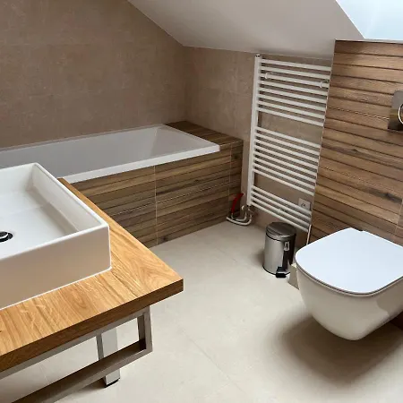Chalet Mytho 2 *